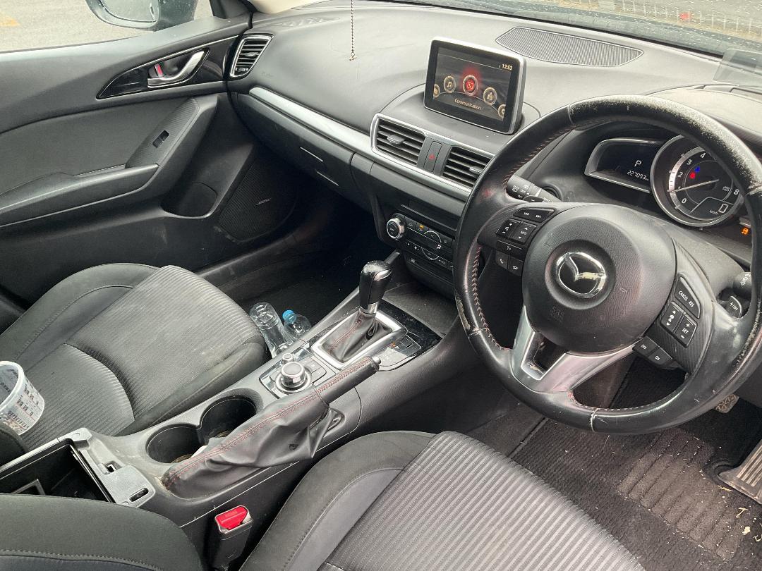 Photo '14' of Mazda Axela Sport