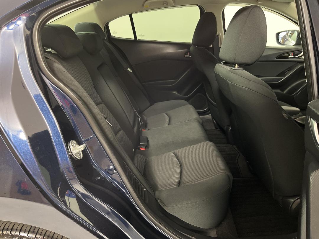 Photo '20' of Mazda Axela