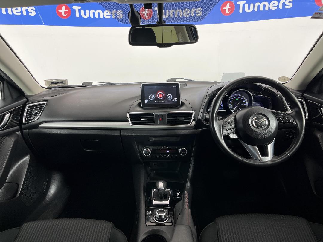 Photo '17' of Mazda Axela