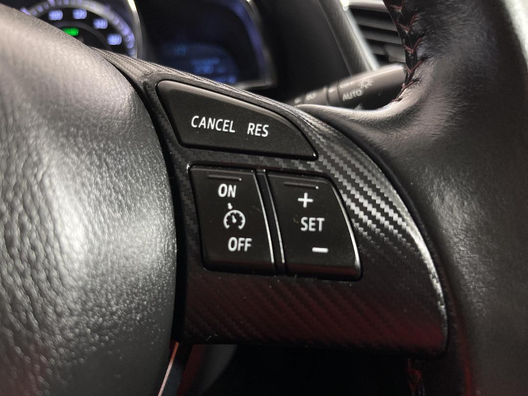 Photo '23' of Mazda Axela