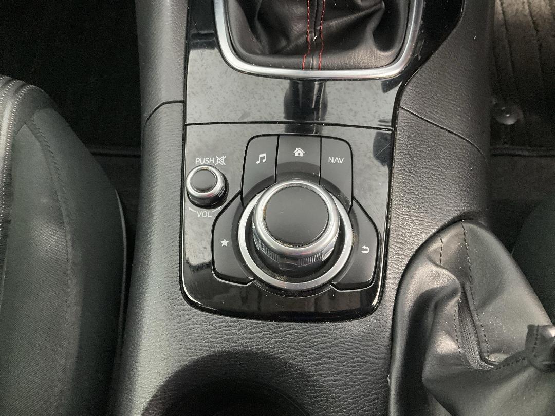 Photo '29' of Mazda Axela Photo '29' of Mazda Axela