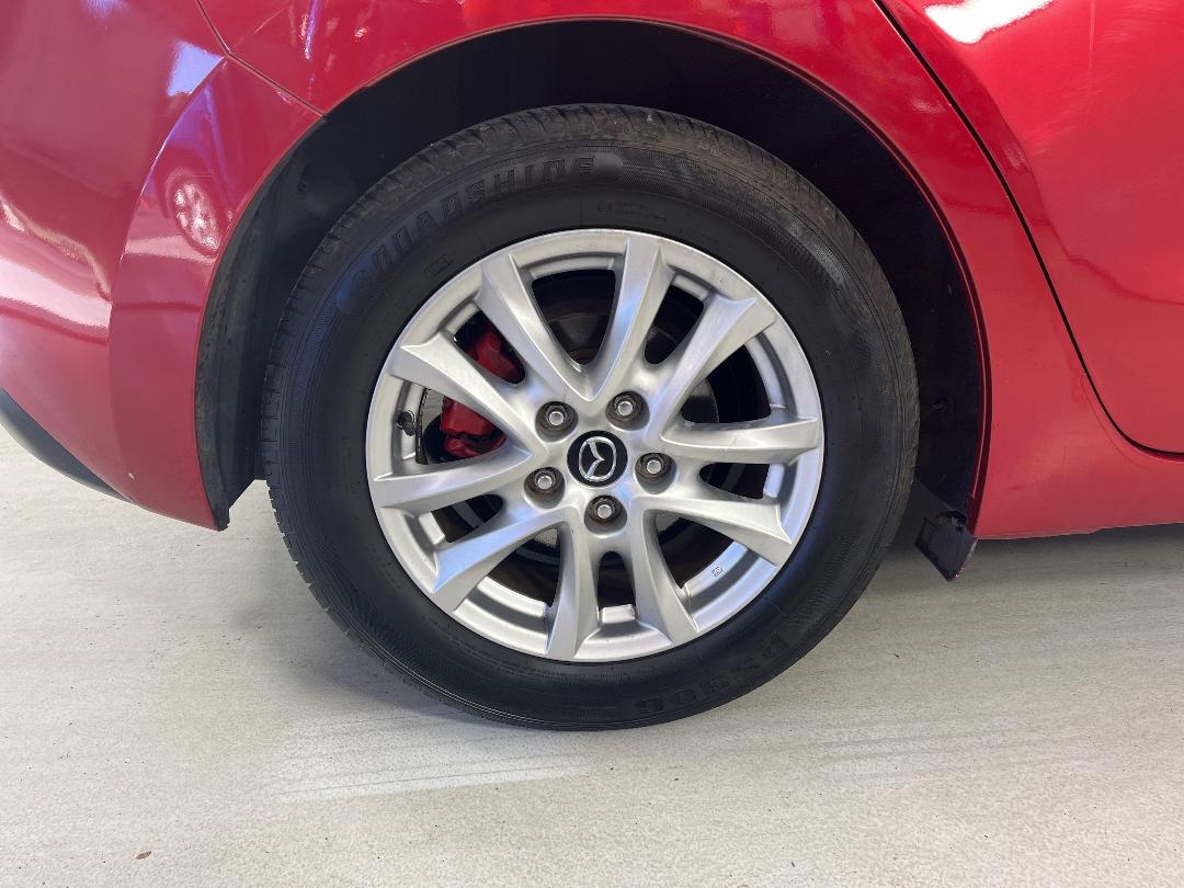 Photo '12' of Mazda Axela