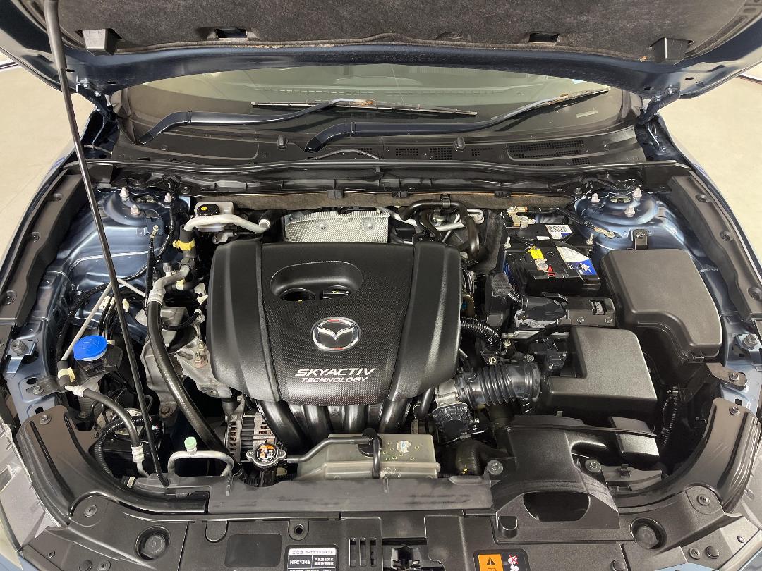 Photo '13' of Mazda Axela