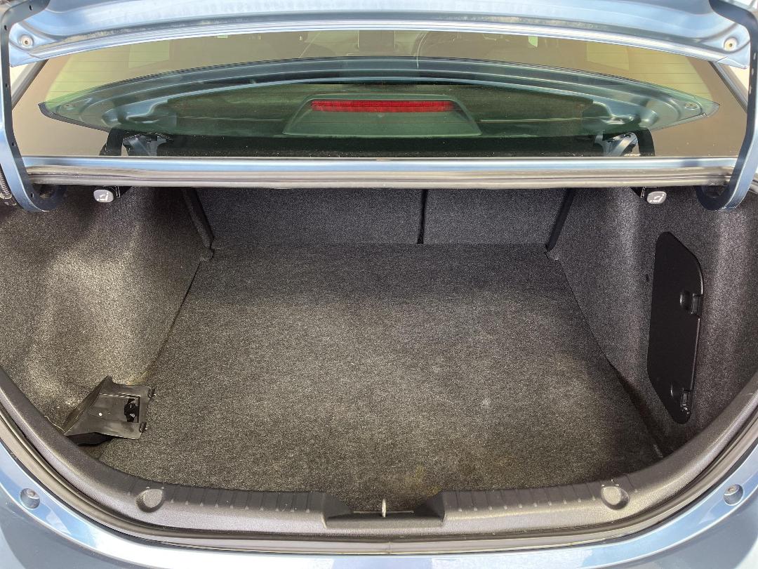 Photo '14' of Mazda Axela