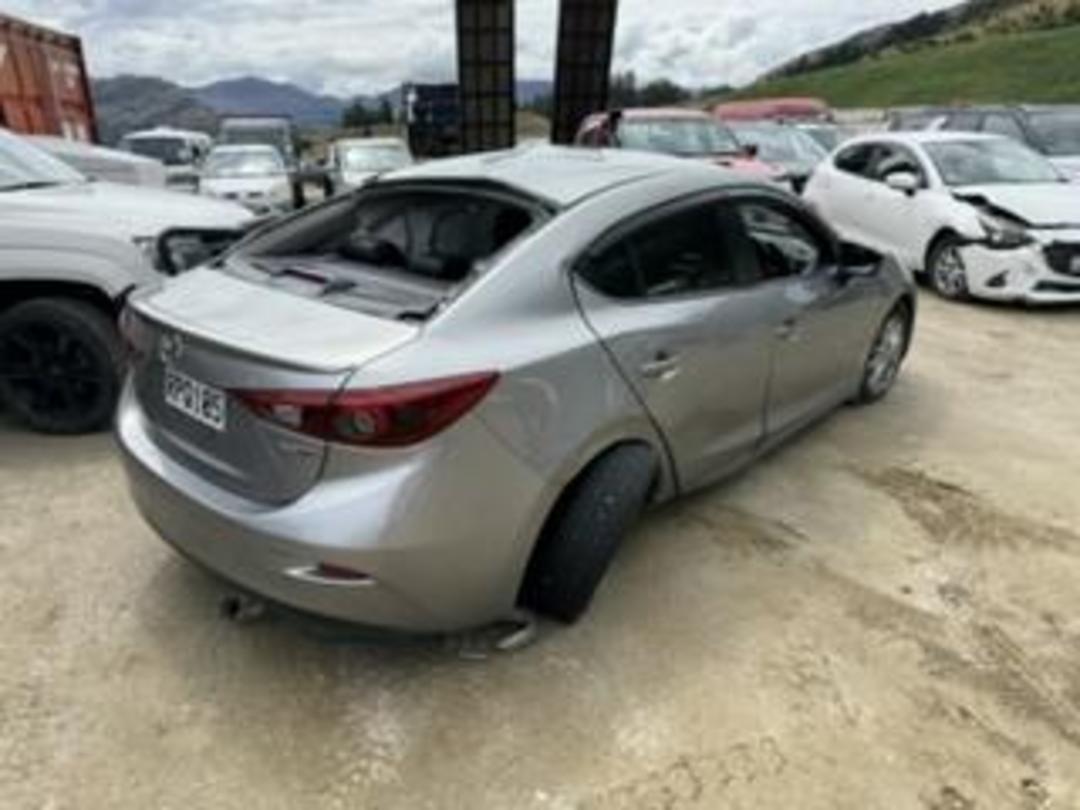 Photo '4' of Mazda Axela Photo '4' of Mazda Axela