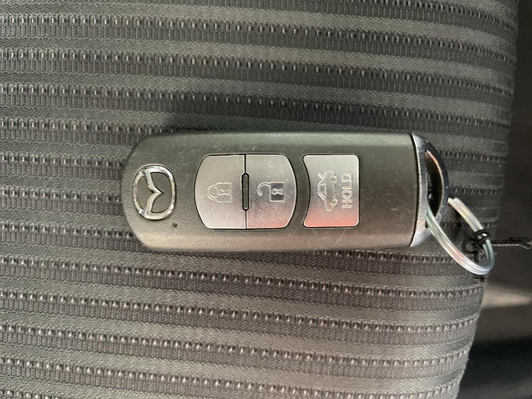 Photo '22' of Mazda Axela