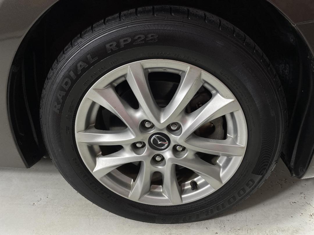 Photo '9' of Mazda Axela