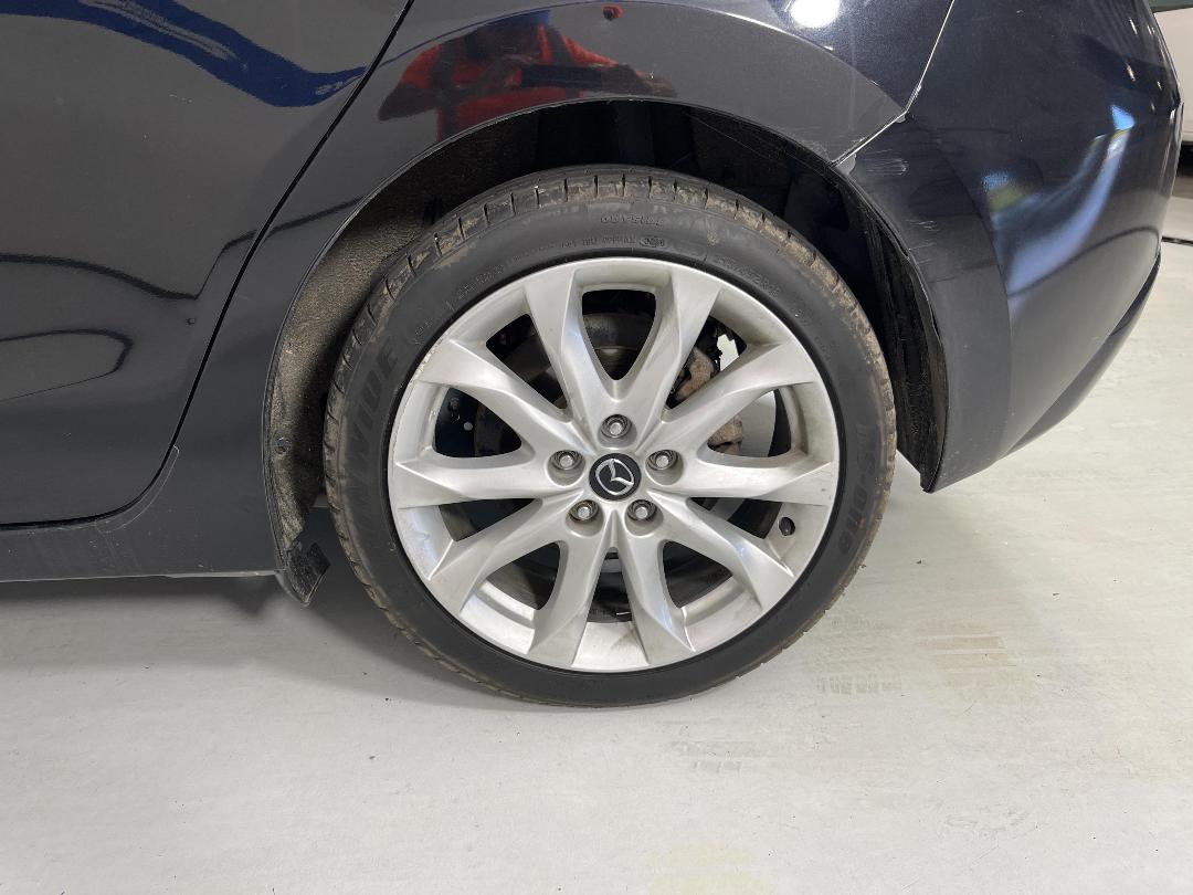 Photo '9' of Mazda Axela