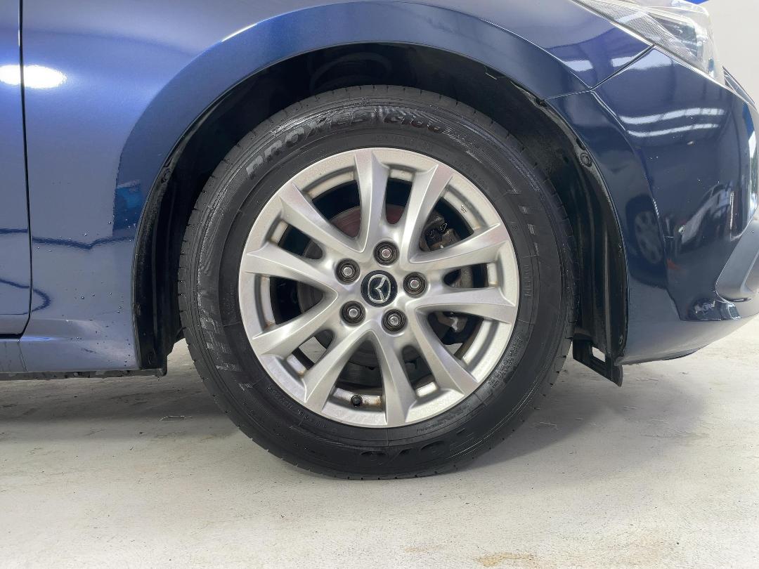 Photo '9' of Mazda Axela