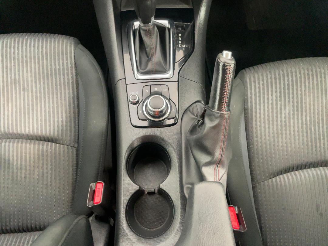 Photo '18' of Mazda Axela