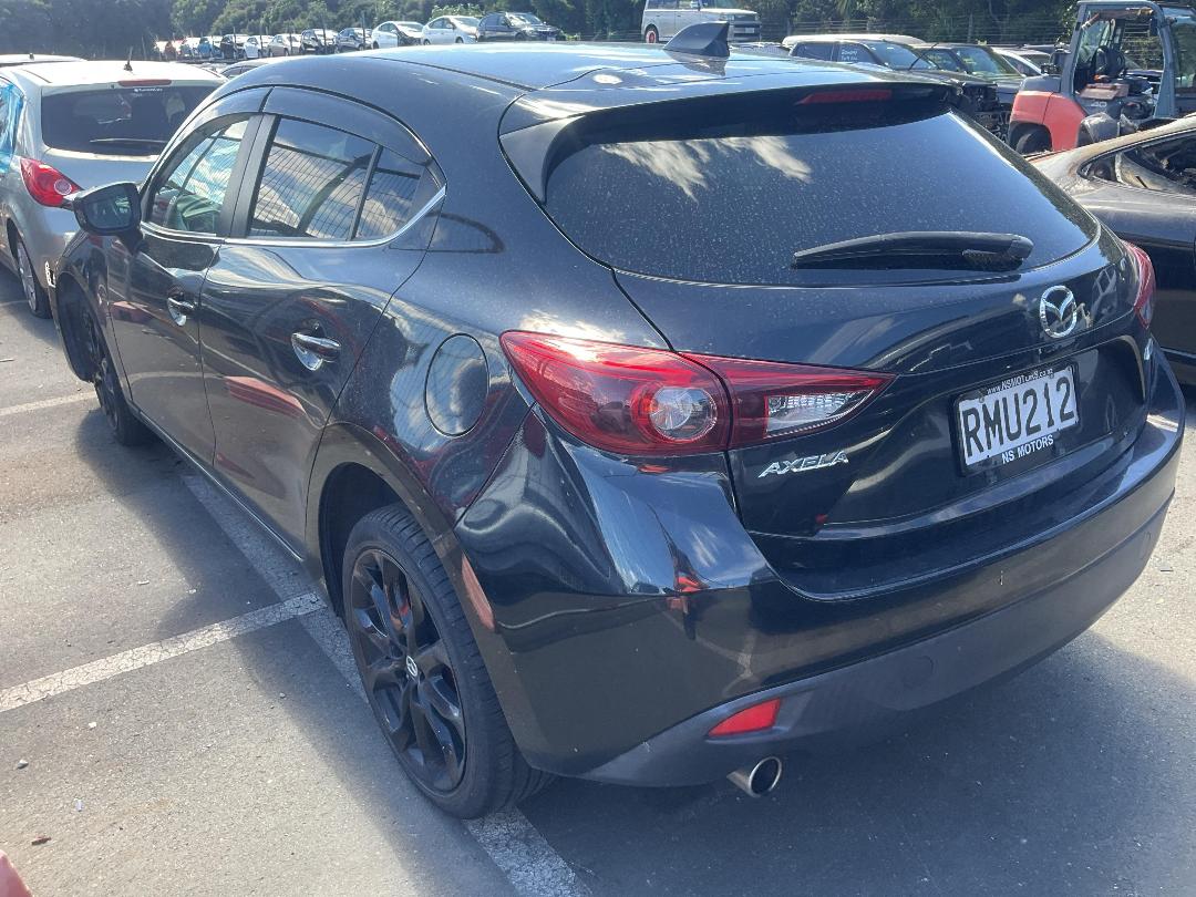 Photo '3' of Mazda Axela Skyactiv Photo '3' of Mazda Axela Skyactiv