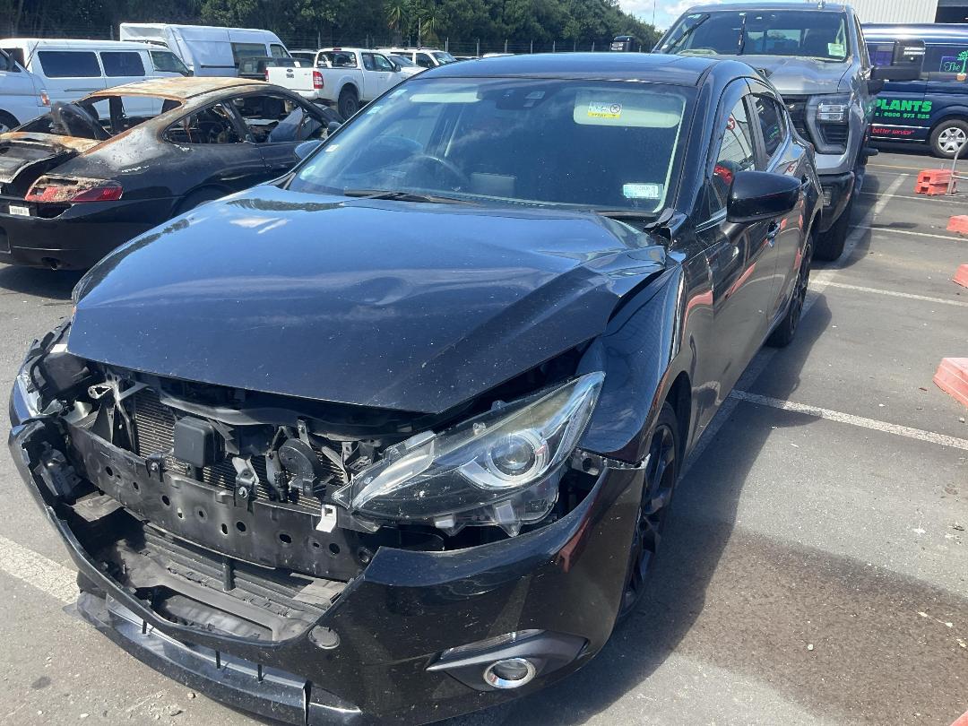 Photo '2' of Mazda Axela Skyactiv Photo '2' of Mazda Axela Skyactiv