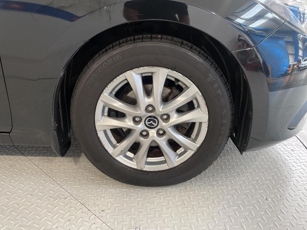 Photo '9' of Mazda Axela Photo '9' of Mazda Axela