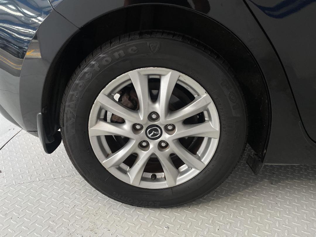 Photo '12' of Mazda Axela Photo '12' of Mazda Axela