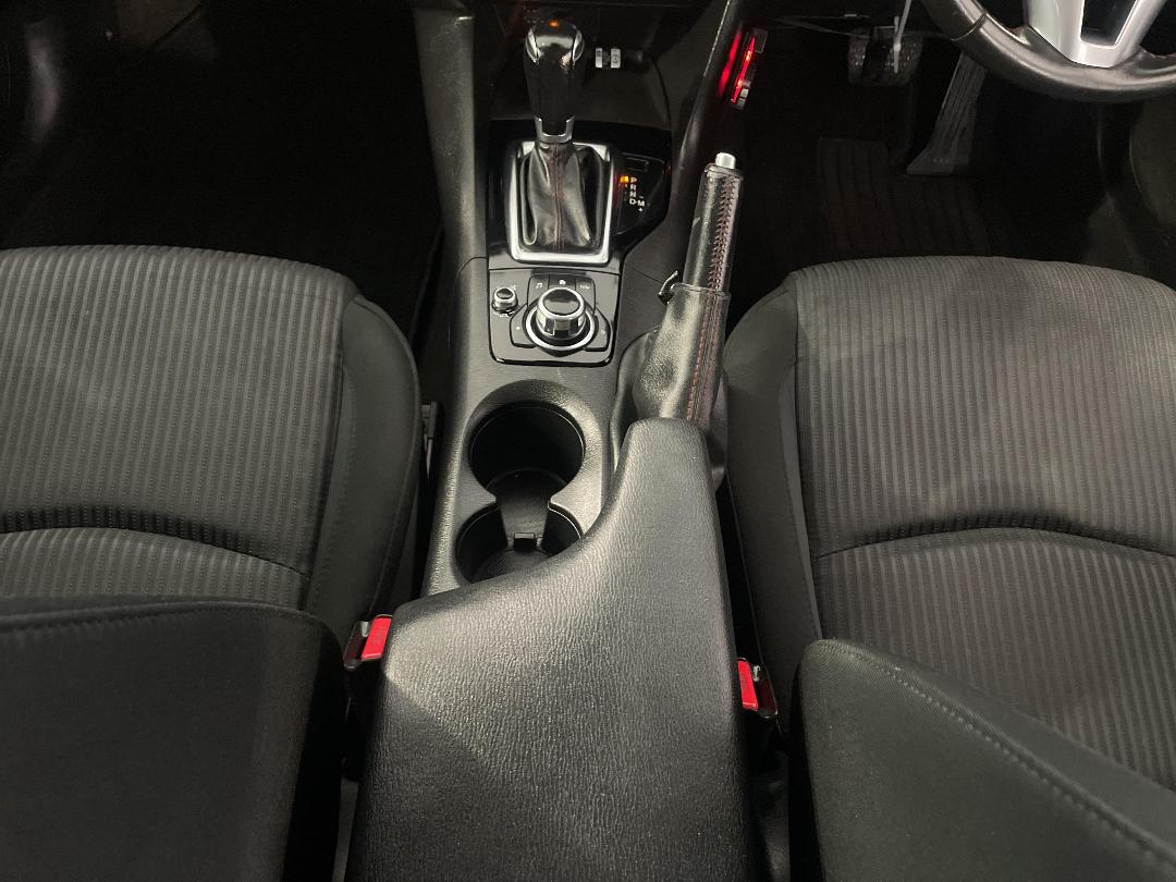 Photo '18' of Mazda Axela Photo '18' of Mazda Axela