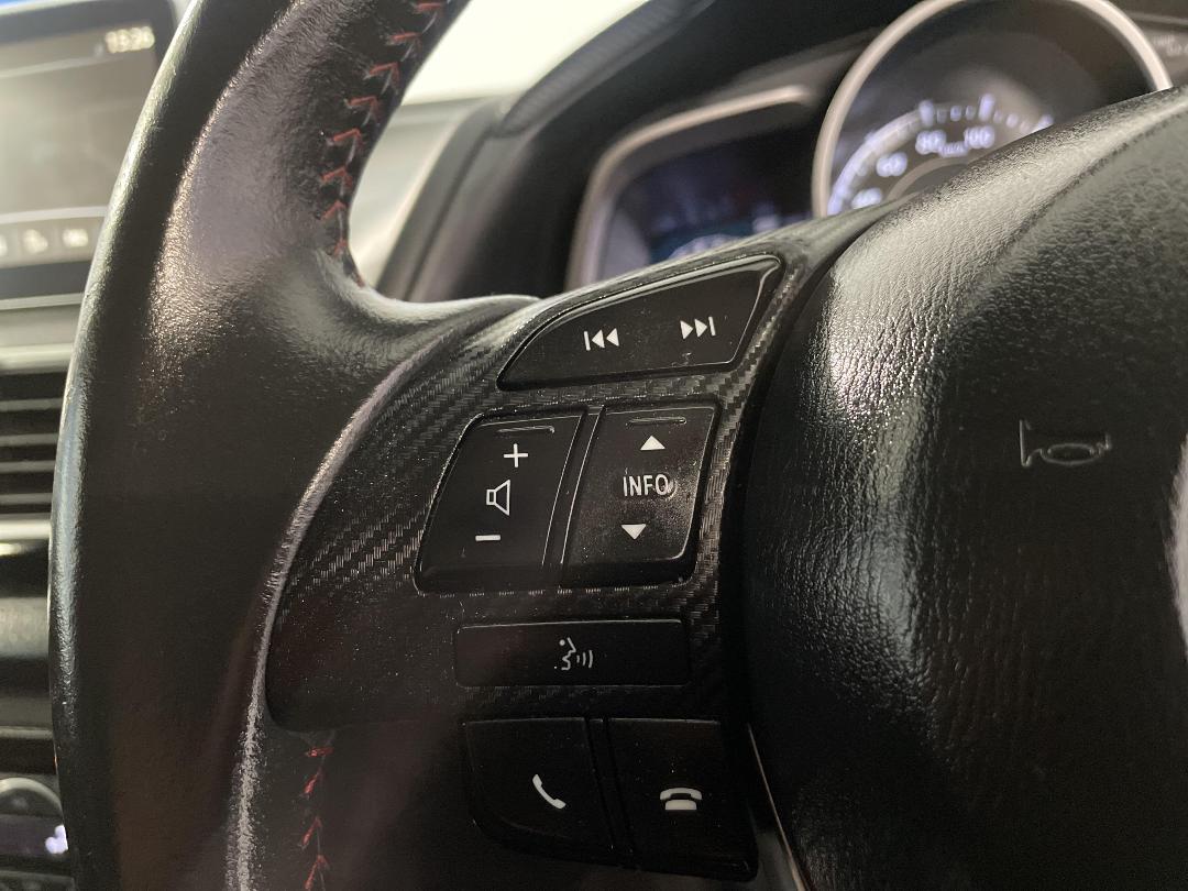 Photo '26' of Mazda Axela Photo '26' of Mazda Axela