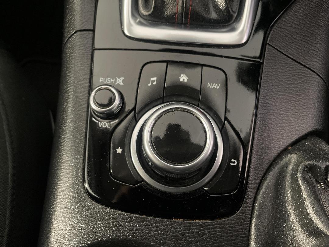 Photo '27' of Mazda Axela Photo '27' of Mazda Axela