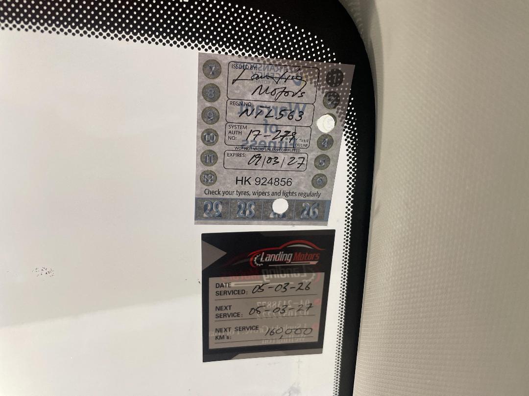 Photo '30' of Mazda Axela