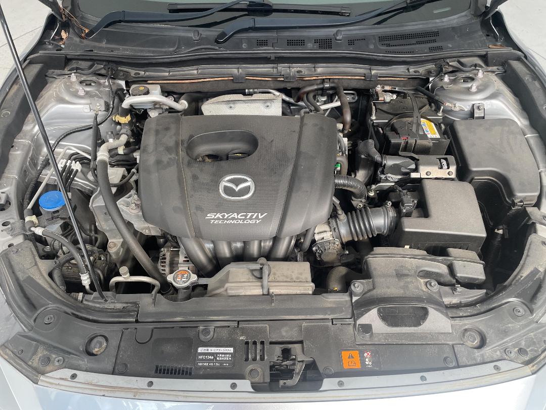 Photo '13' of Mazda Axela