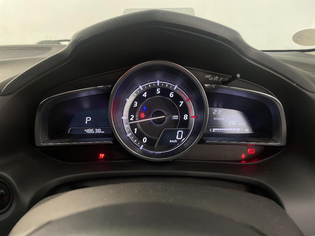 Photo '21' of Mazda Axela