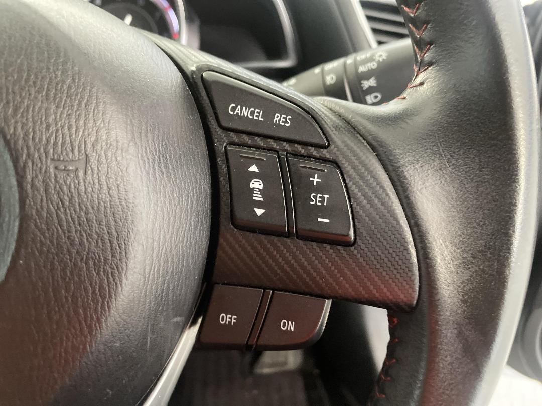 Photo '26' of Mazda Axela