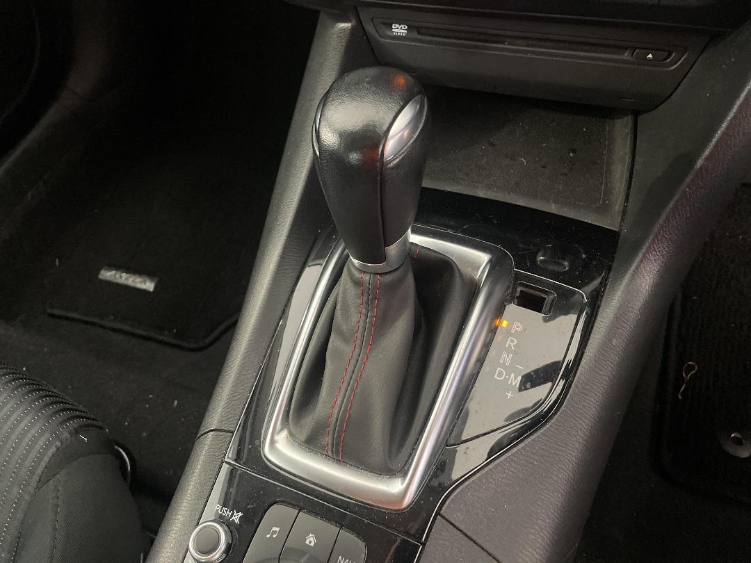 Photo '31' of Mazda Axela