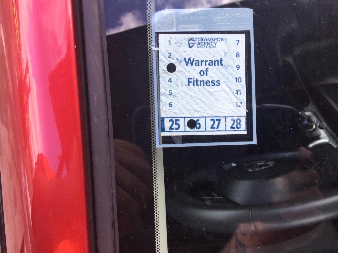 Photo '15' of Mazda Axela