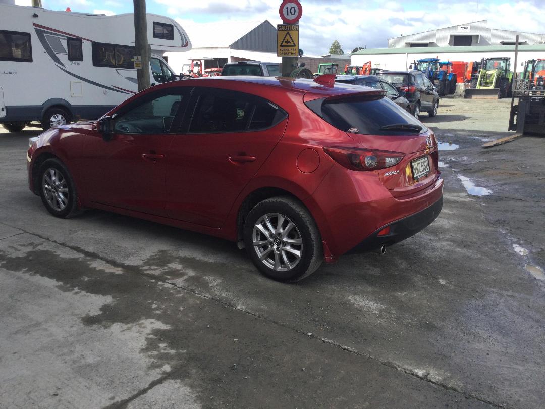 Photo '5' of Mazda Axela