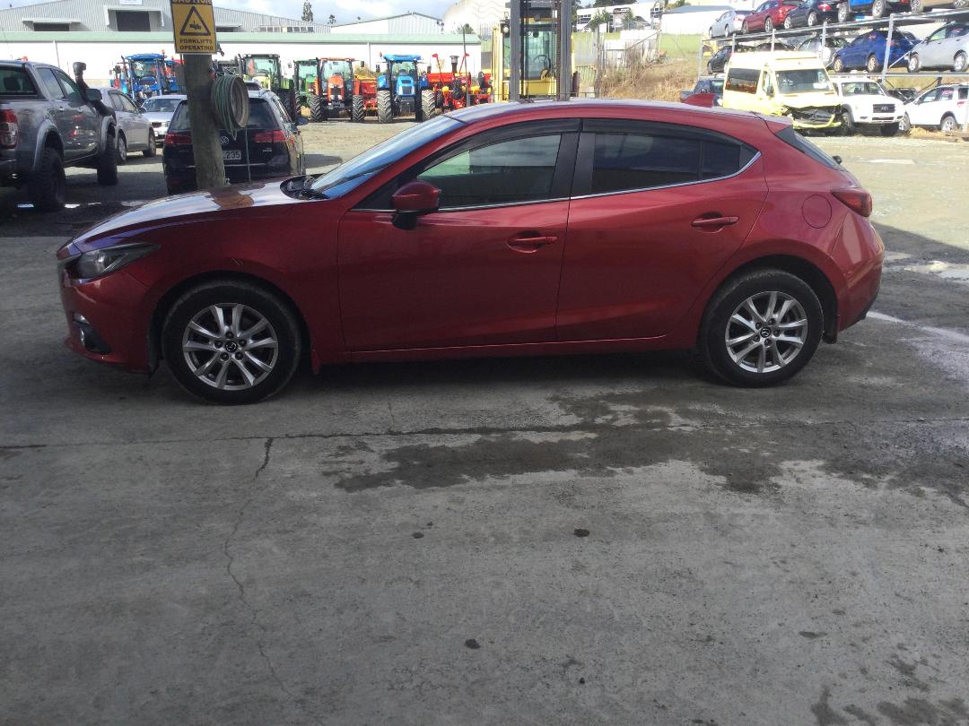 Photo '4' of Mazda Axela