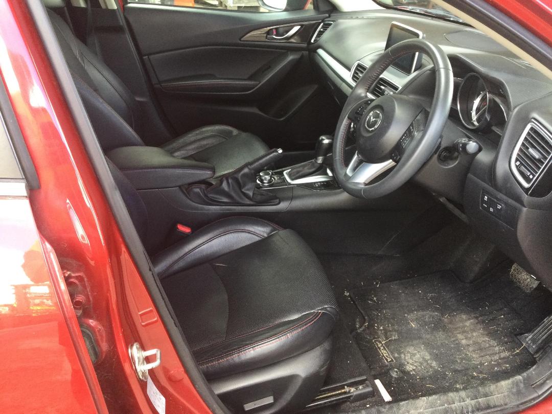 Photo '23' of Mazda Axela