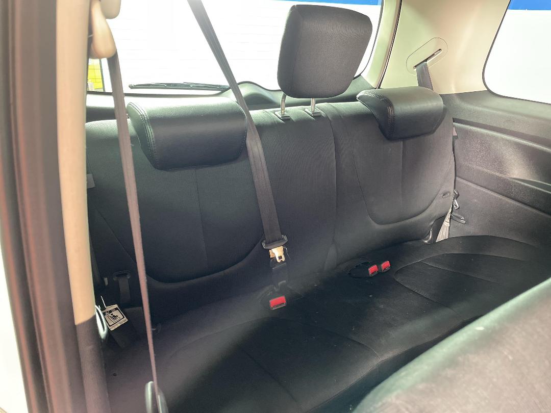 Photo '19' of Mazda Biante Photo '19' of Mazda Biante