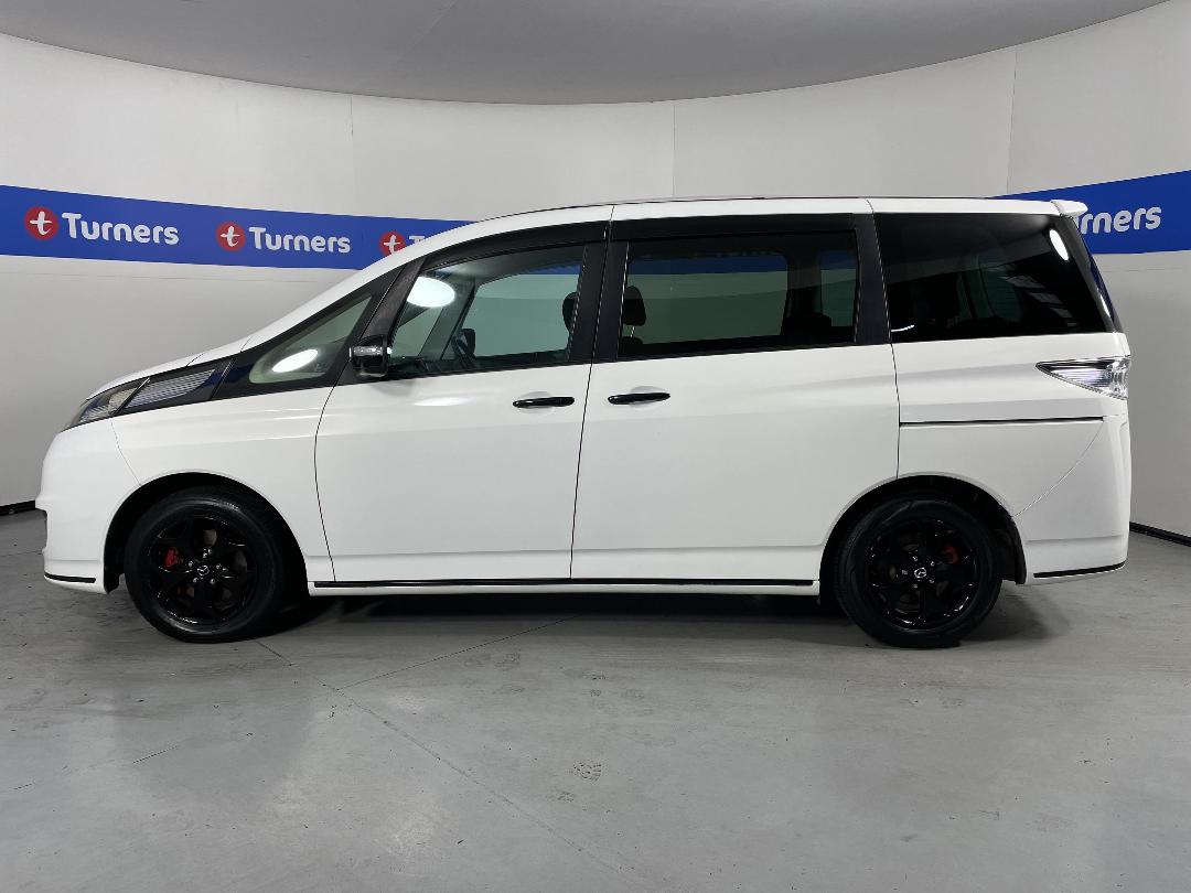 Photo '24' of Mazda Biante Photo '24' of Mazda Biante