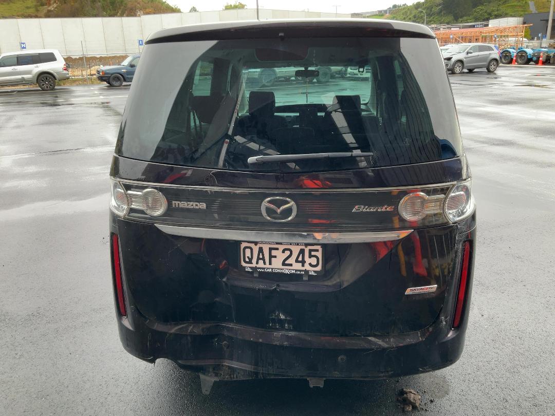 Photo '8' of Mazda Biante Photo '8' of Mazda Biante