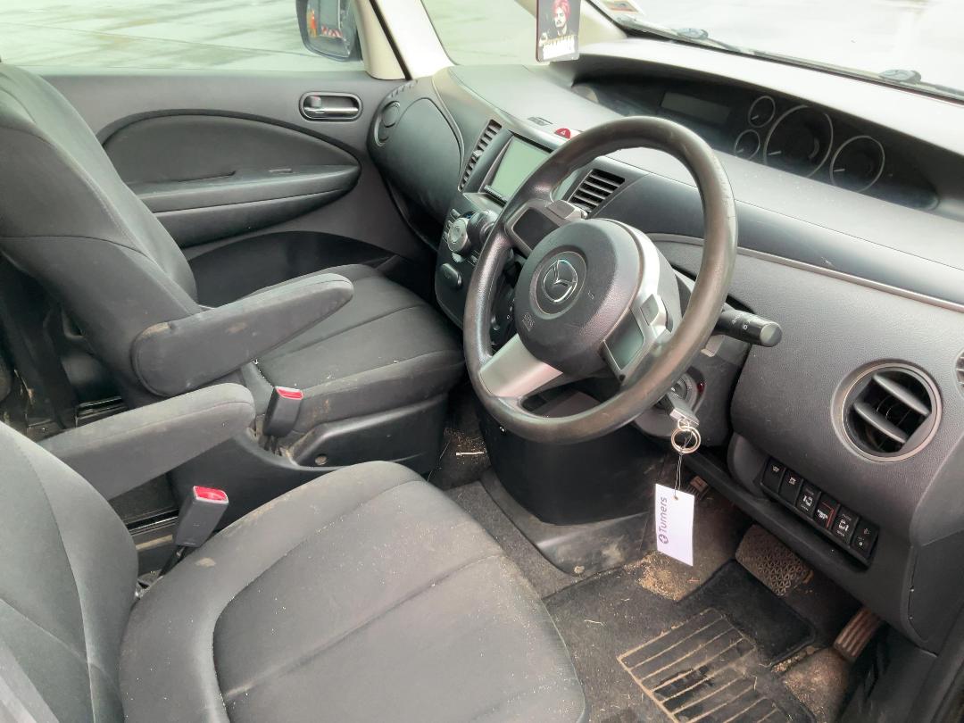 Photo '15' of Mazda Biante Photo '15' of Mazda Biante