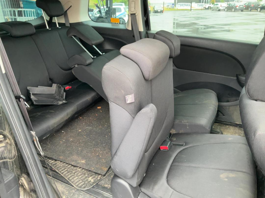 Photo '18' of Mazda Biante Photo '18' of Mazda Biante