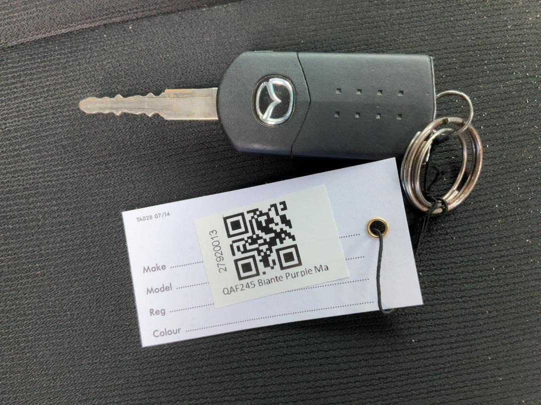 Photo '26' of Mazda Biante Photo '26' of Mazda Biante