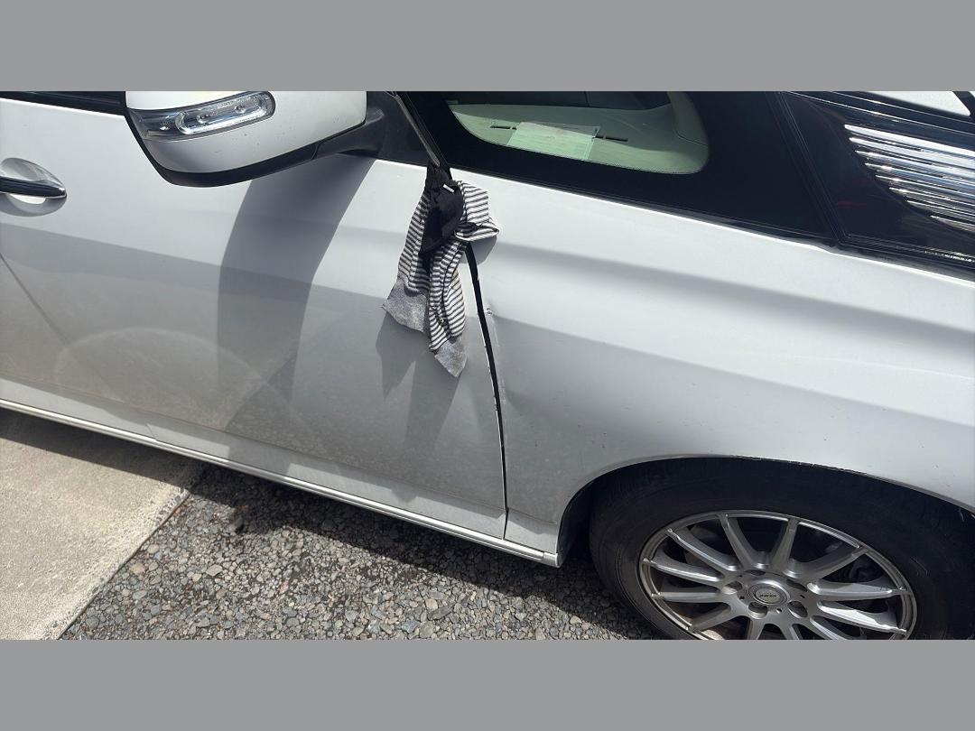 Photo '7' of Mazda Biante Photo '7' of Mazda Biante