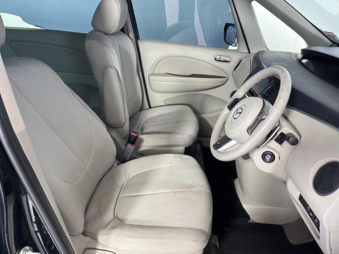 Photo '16' of Mazda Biante Photo '16' of Mazda Biante