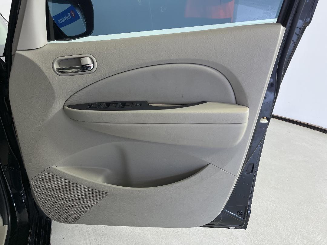 Photo '15' of Mazda Biante Photo '15' of Mazda Biante