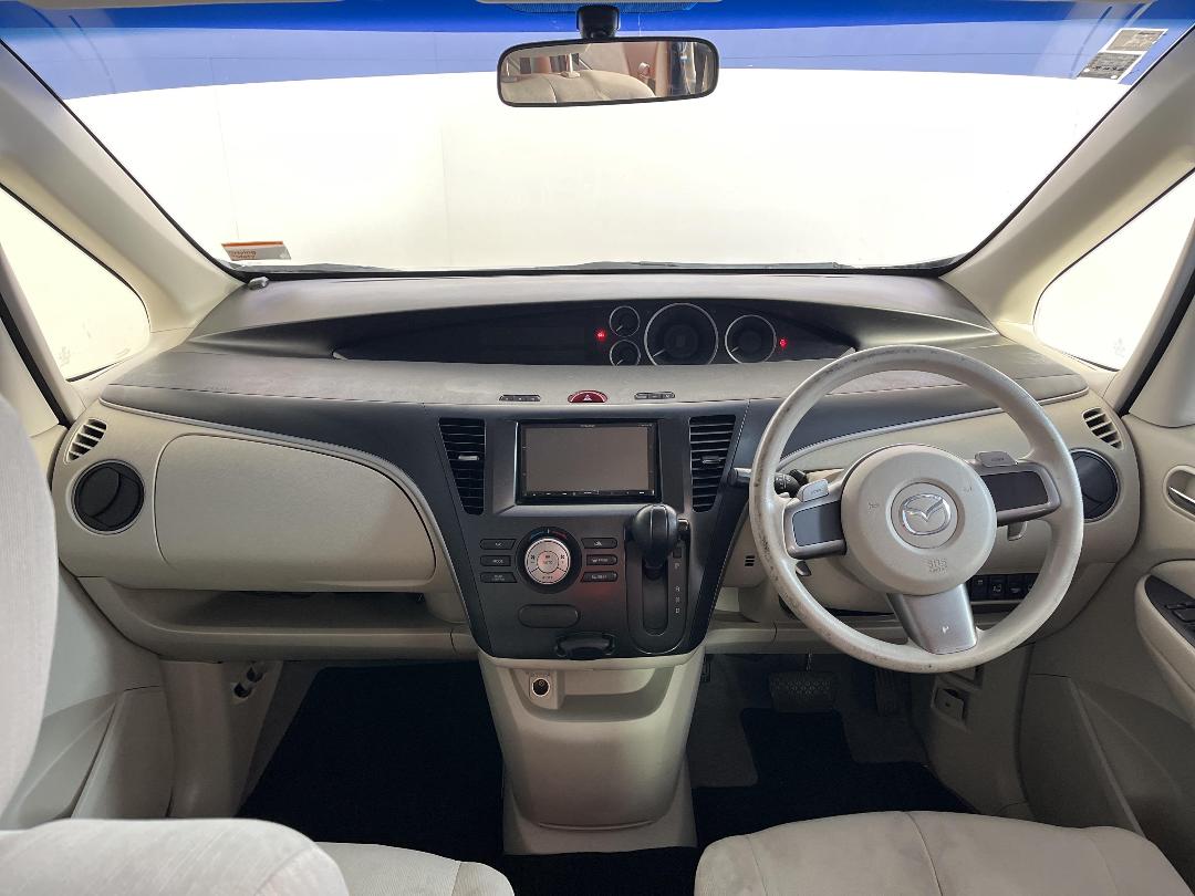 Photo '17' of Mazda Biante Photo '17' of Mazda Biante