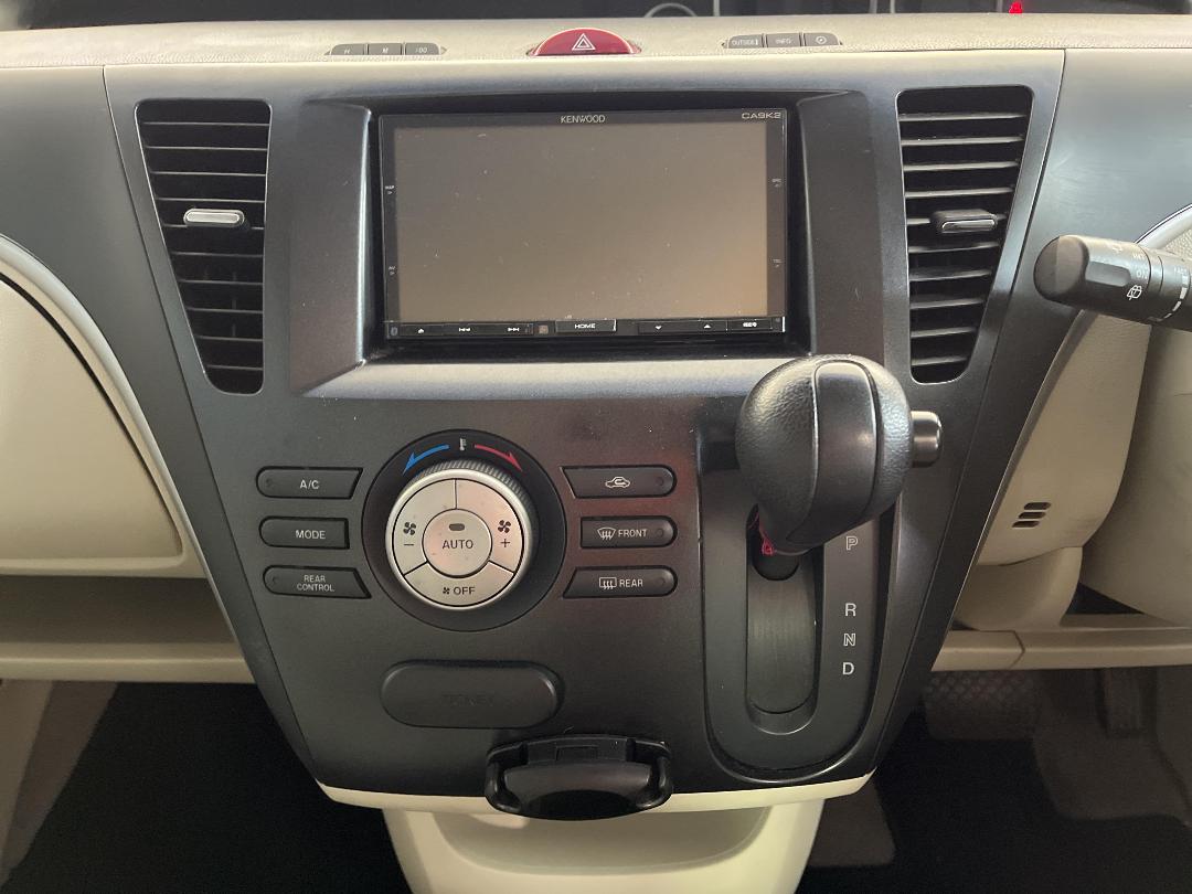 Photo '18' of Mazda Biante Photo '18' of Mazda Biante