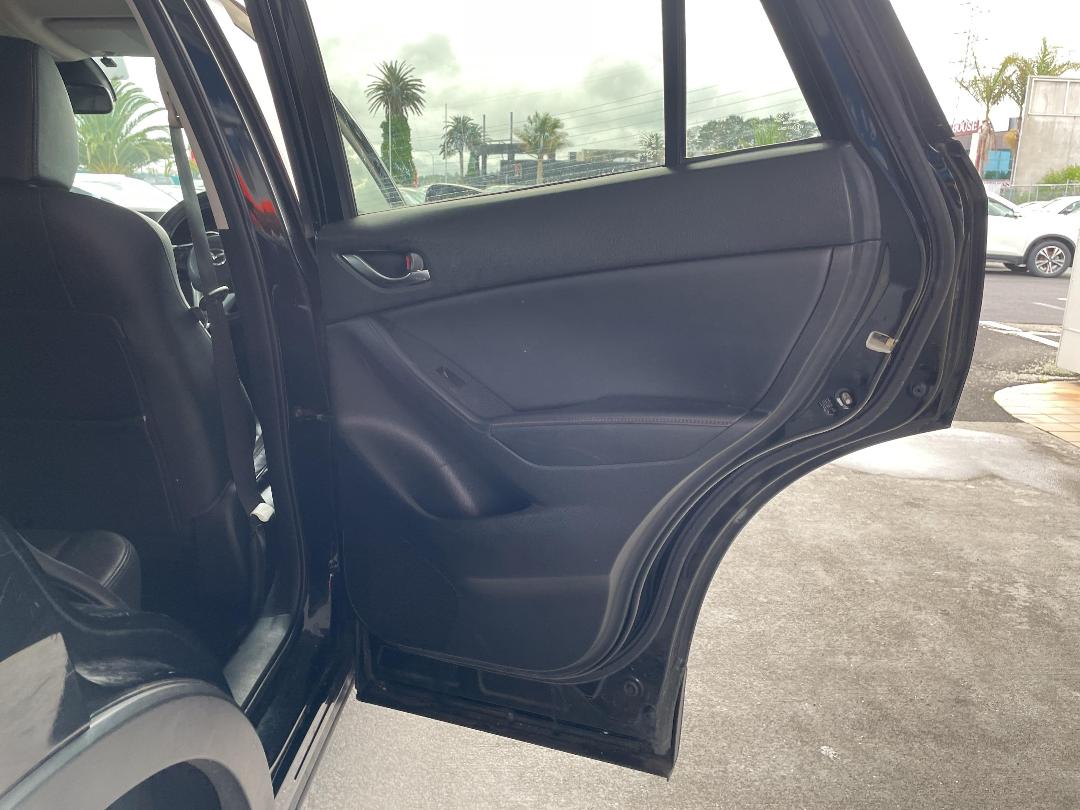 Photo '17' of Mazda CX-5