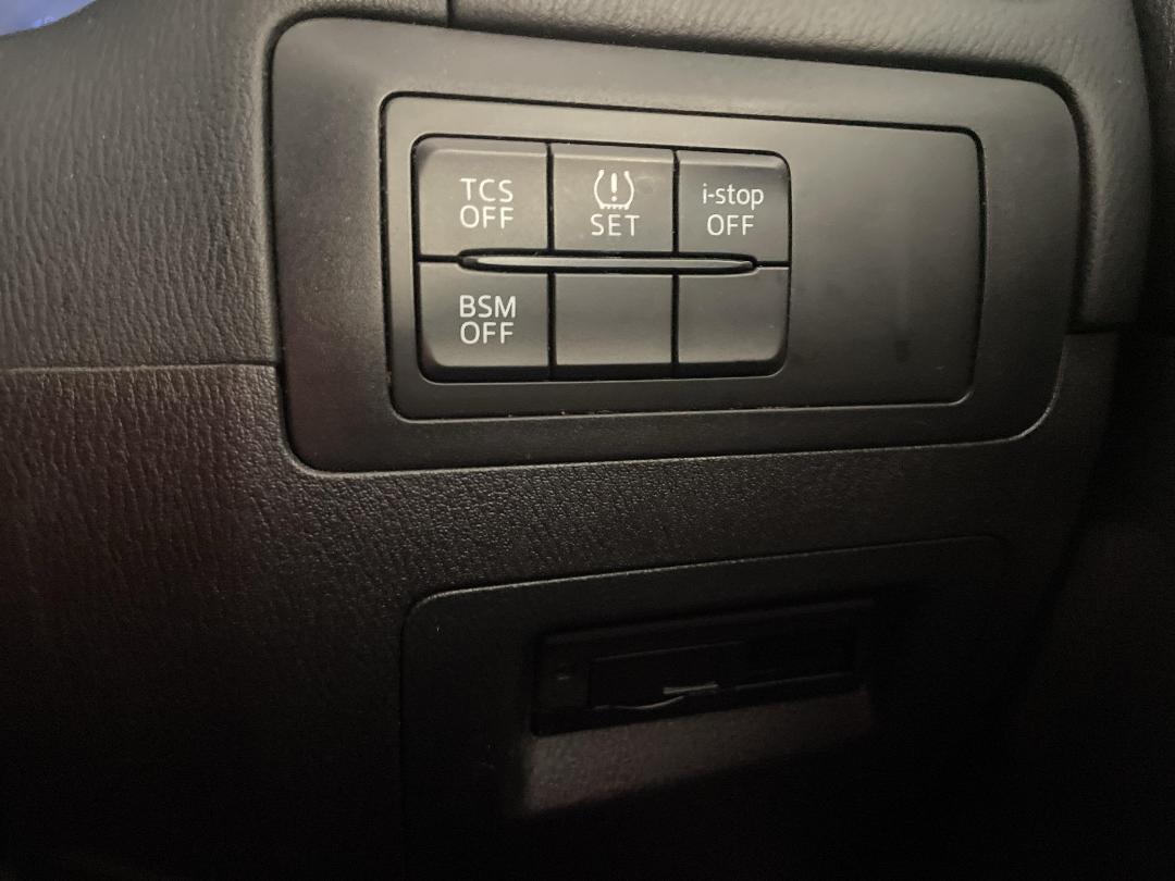 Photo '24' of Mazda CX-5 Photo '24' of Mazda CX-5