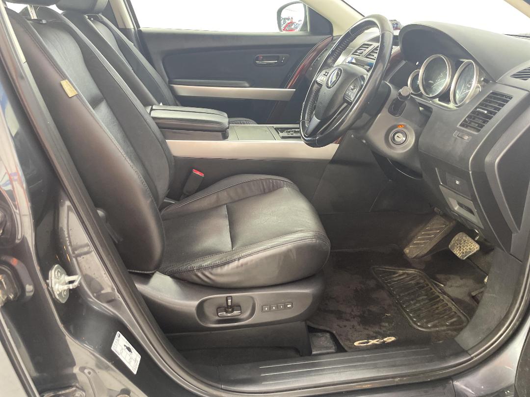 Photo '16' of Mazda CX-9