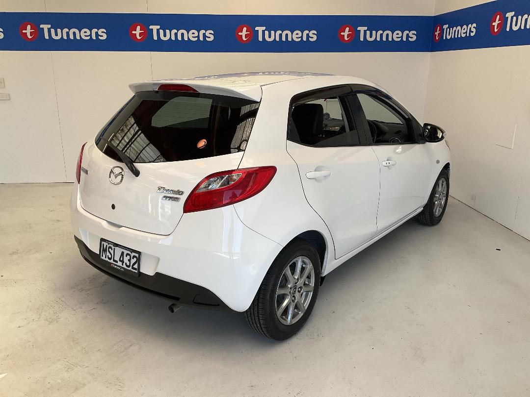 Photo '7' of Mazda Demio Photo '7' of Mazda Demio