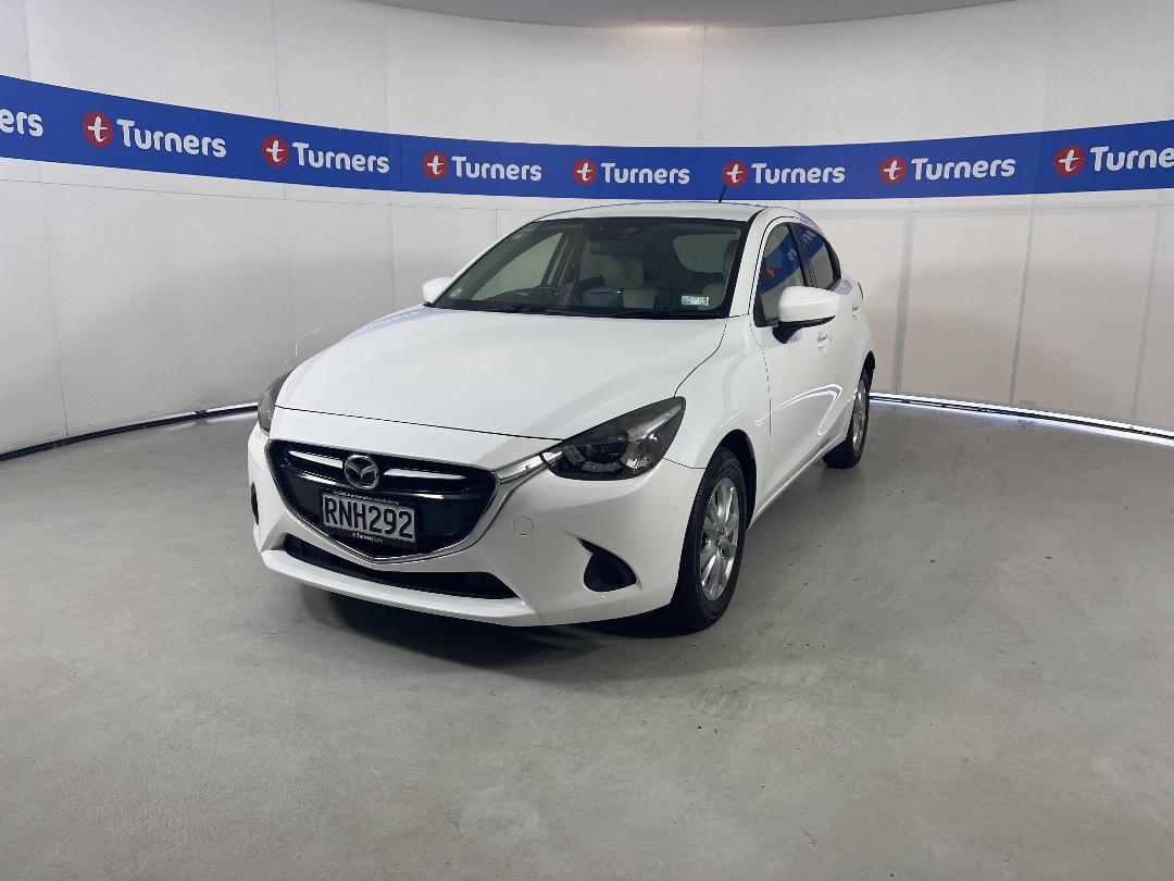 Photo '4' of Mazda Demio