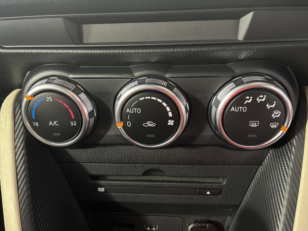 Photo '27' of Mazda Demio