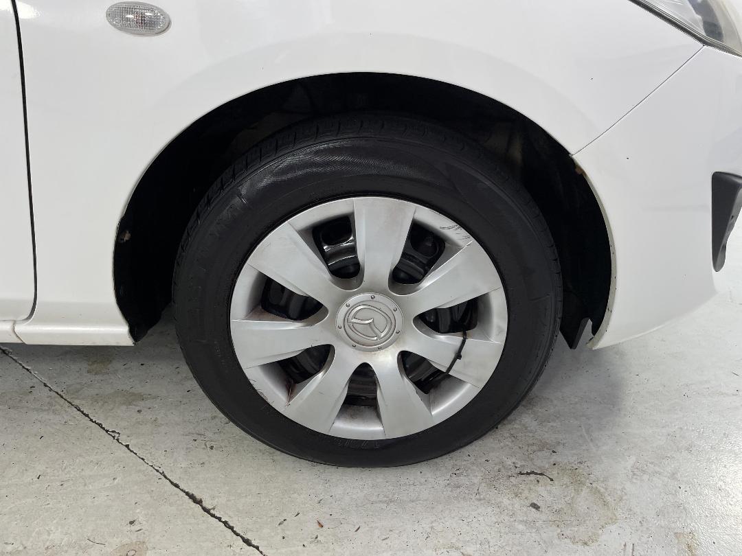 Photo '9' of Mazda Demio