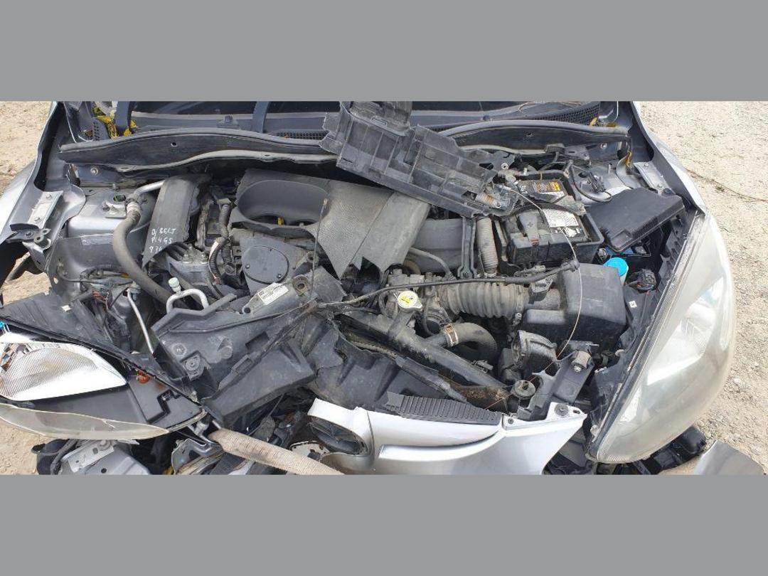 Photo '12' of Mazda Demio