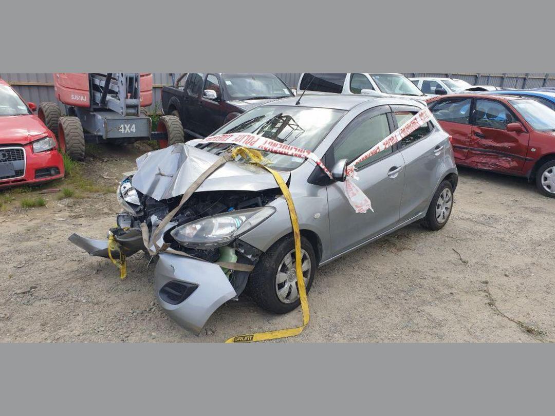 Photo '17' of Mazda Demio